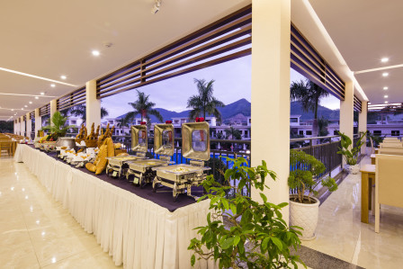 Diamond Bay Condotel - Resort Nha Trang